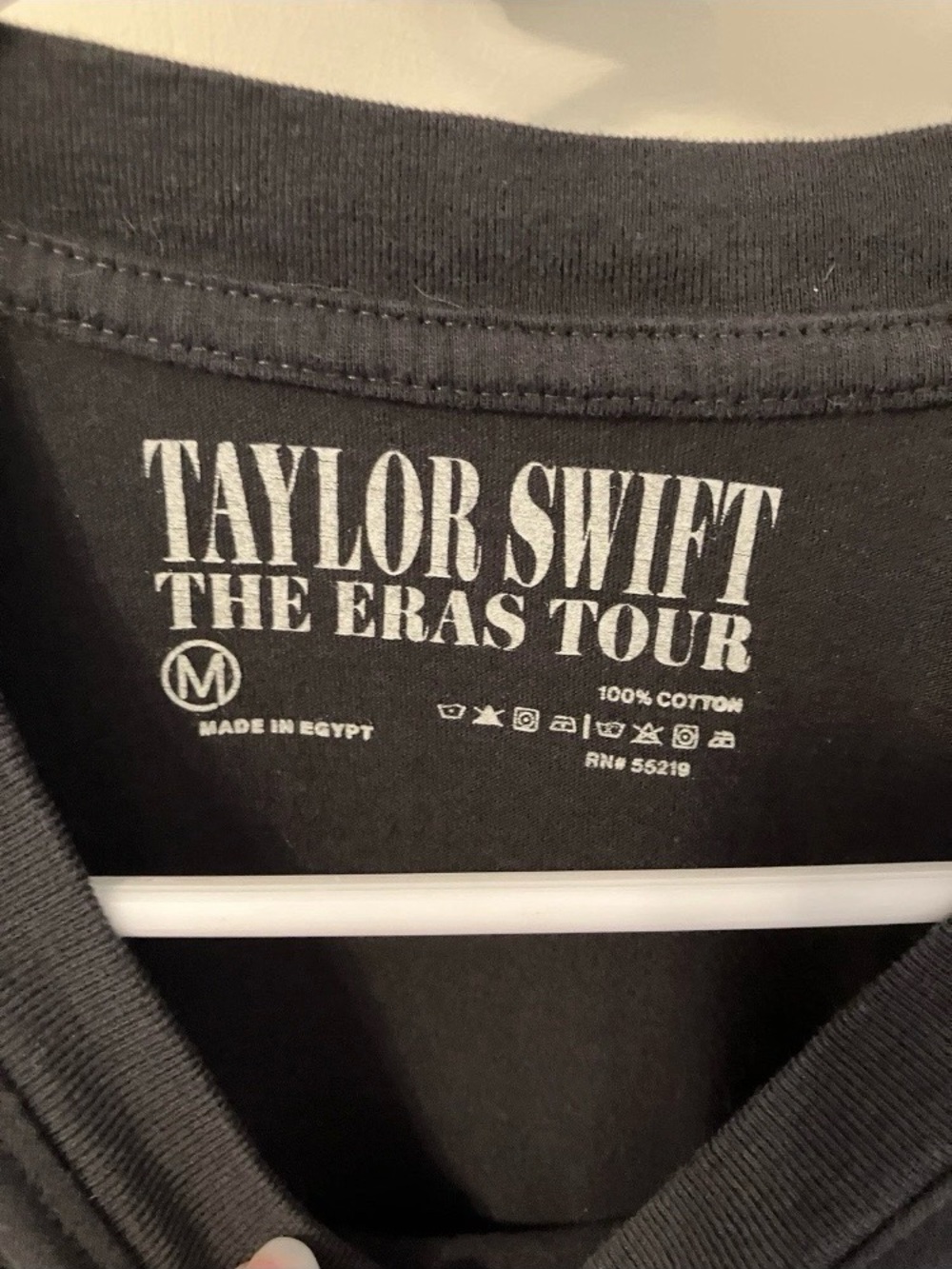Taylor Swift Eras Tour Black Long-Sleeve Graphic Tee - Size Medium New - Picture 3 of 5